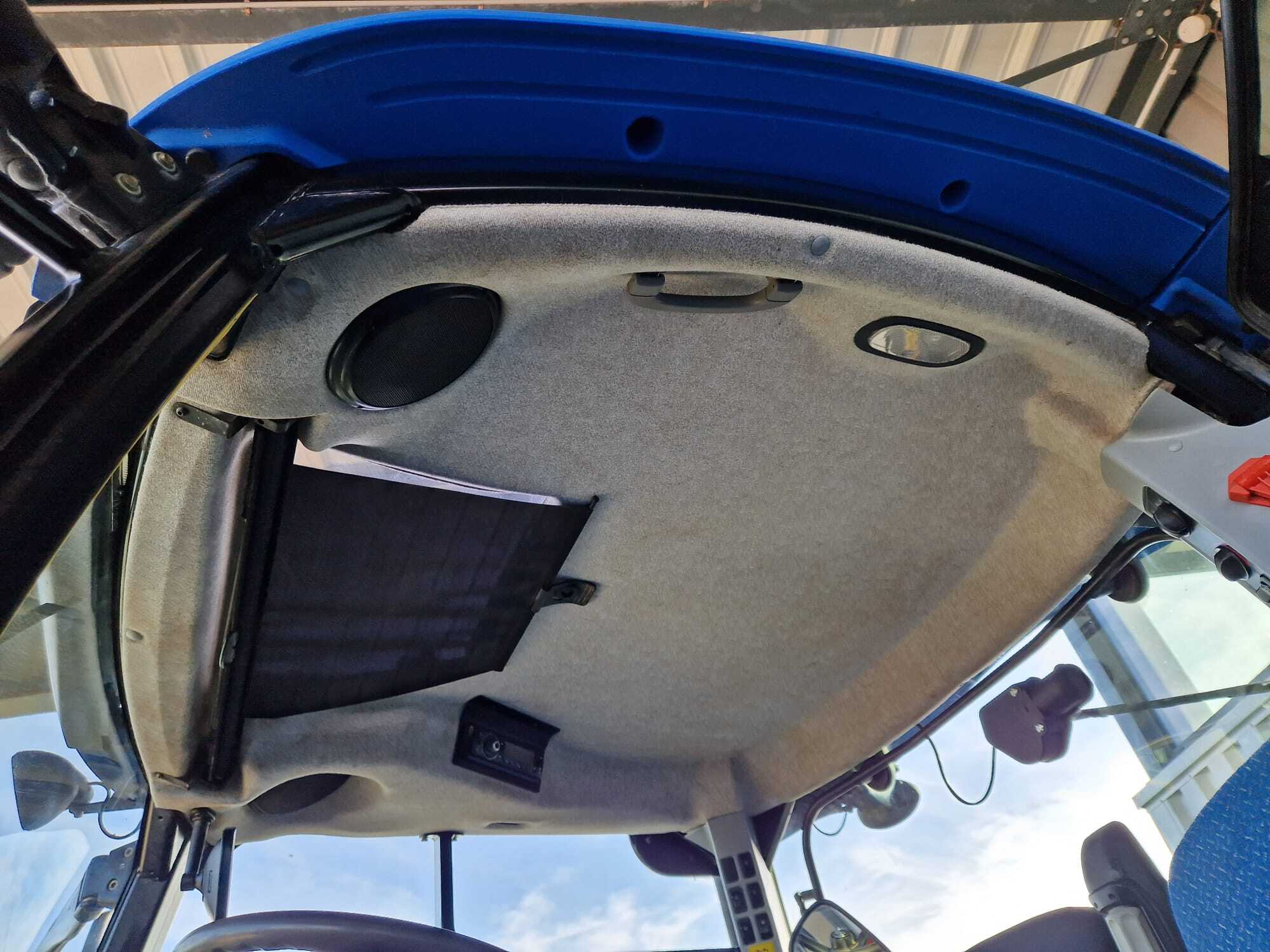 Tracteur New holland Electro Occasion command T6.120 – Image 20