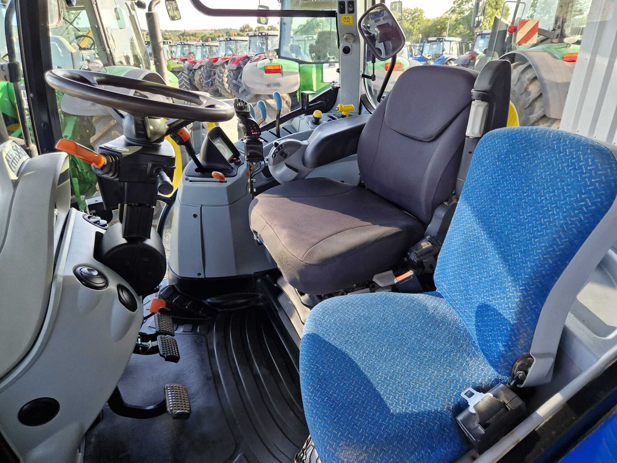 Tracteur New holland Electro Occasion command T6.120 – Image 19
